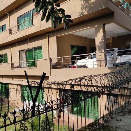 The Travelers Den Hotell Islamabad Eksteriør bilde