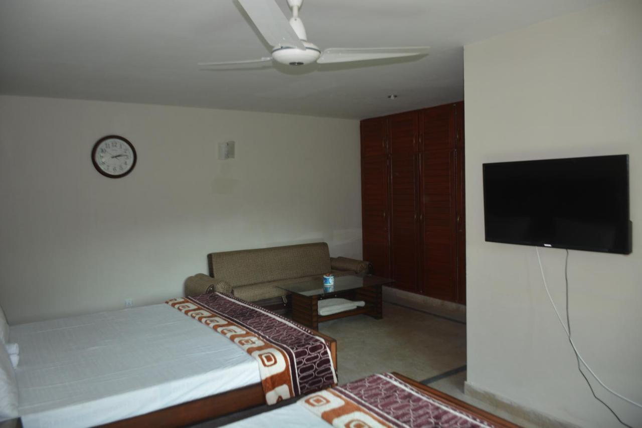 The Travelers Den Hotell Islamabad Eksteriør bilde