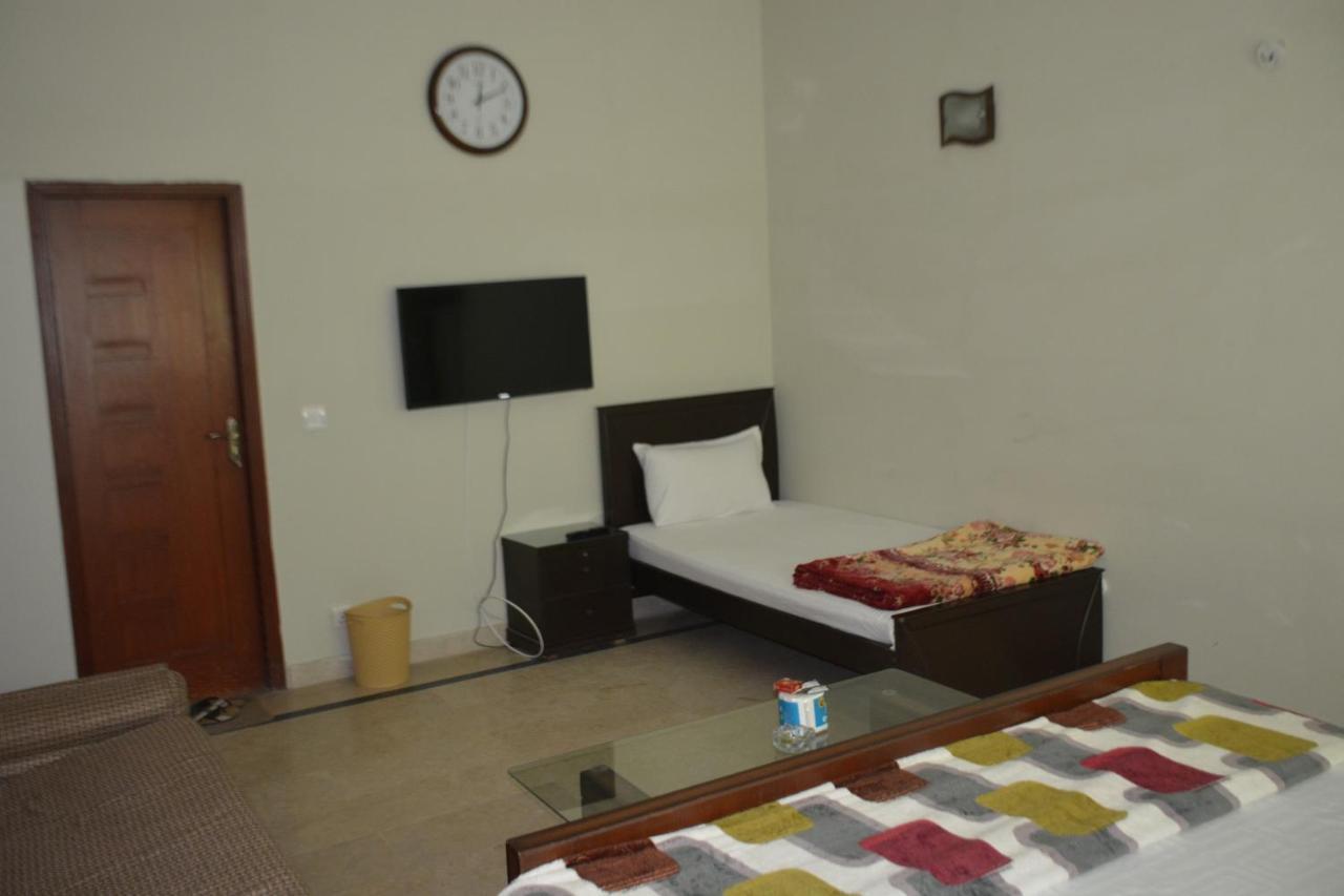 The Travelers Den Hotell Islamabad Eksteriør bilde