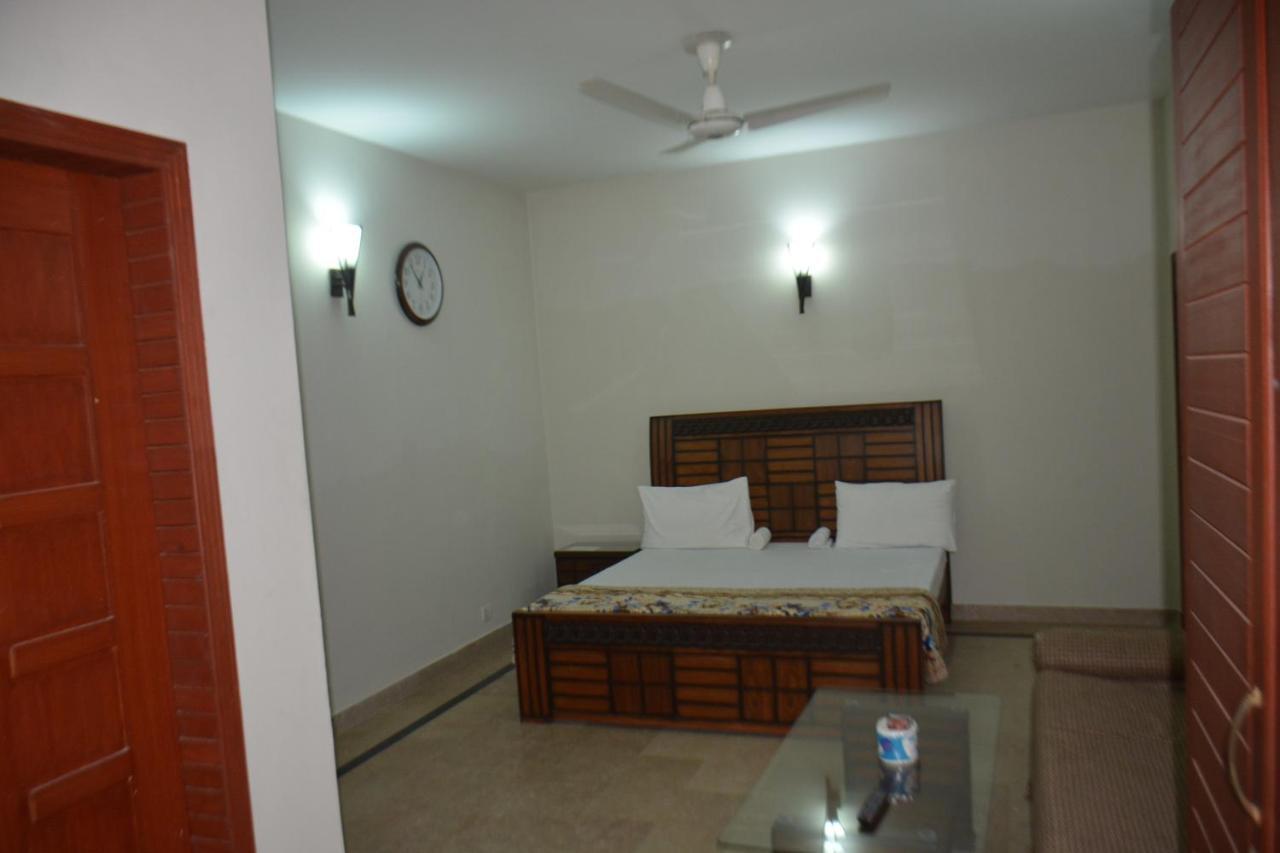 The Travelers Den Hotell Islamabad Eksteriør bilde