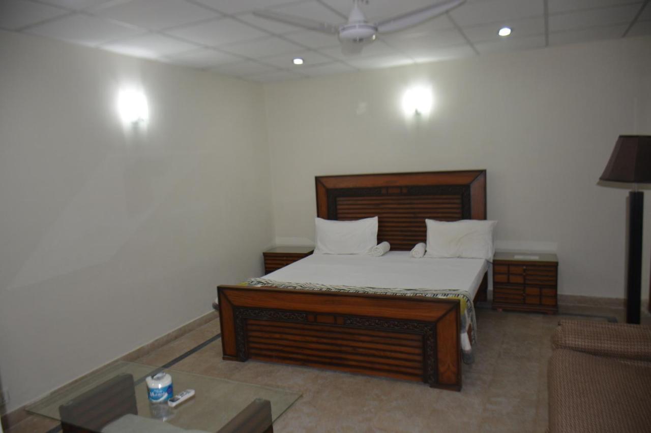 The Travelers Den Hotell Islamabad Eksteriør bilde