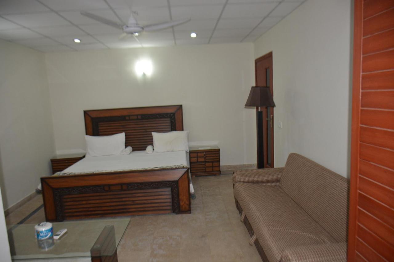 The Travelers Den Hotell Islamabad Eksteriør bilde
